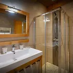 Sivara - Ovo Network Chalet *